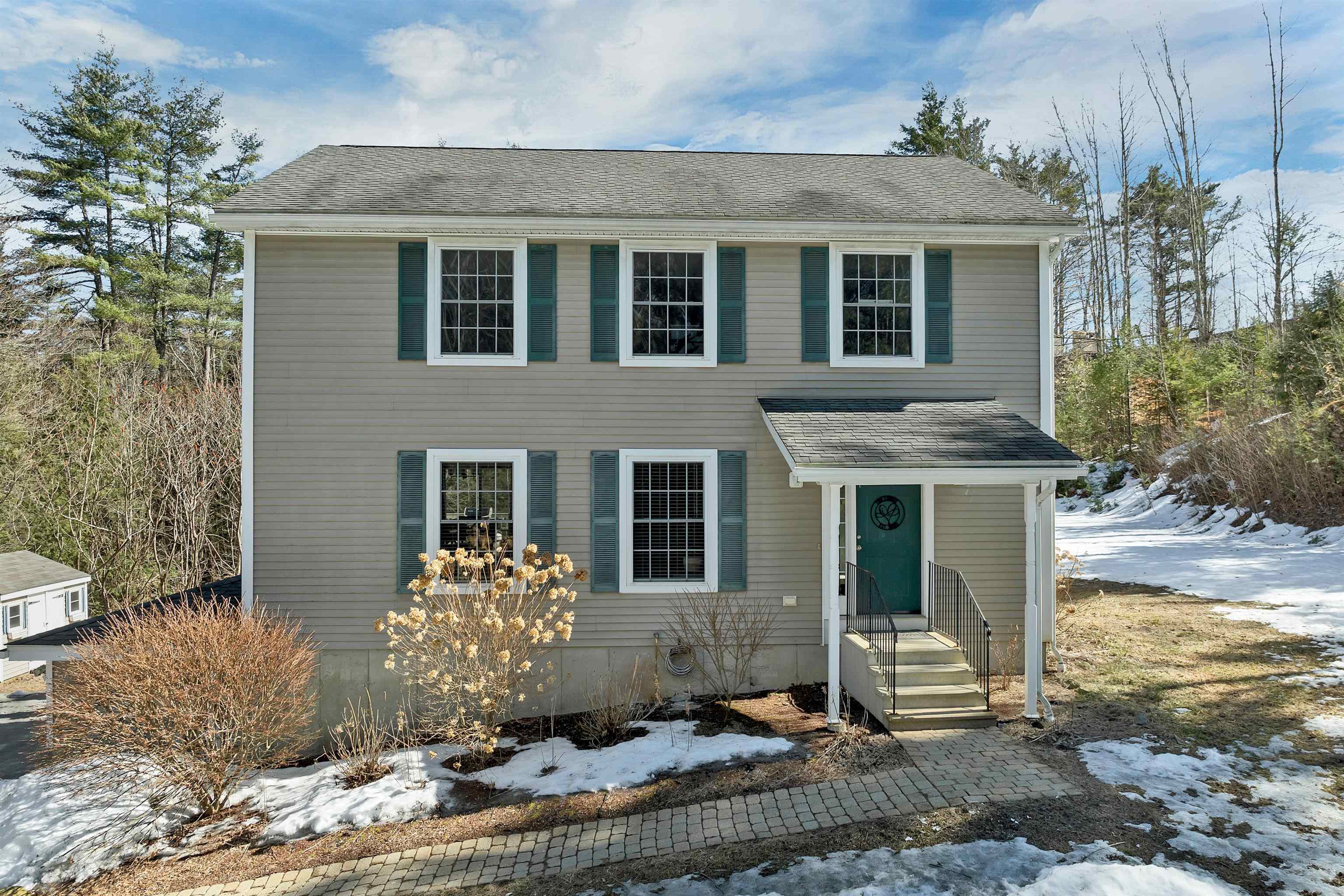 43 Cross Road Chichester, NH 03258 - Photo 2 of 57