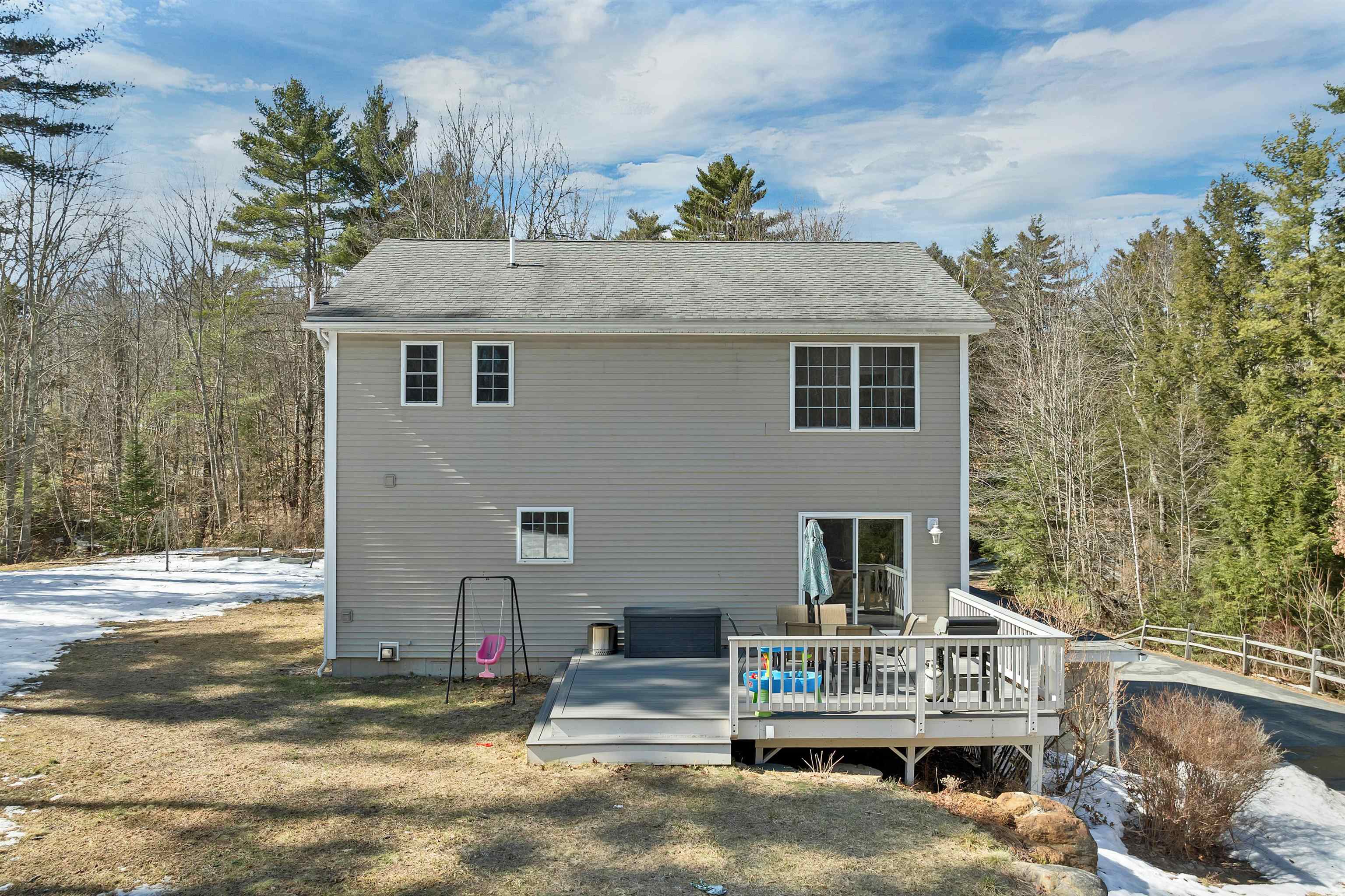 43 Cross Road Chichester, NH 03258 - Photo 7 of 57