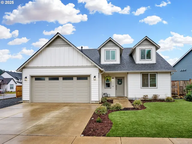 $769,000 | 833 Hawk Drive, Silverton, OR 97381