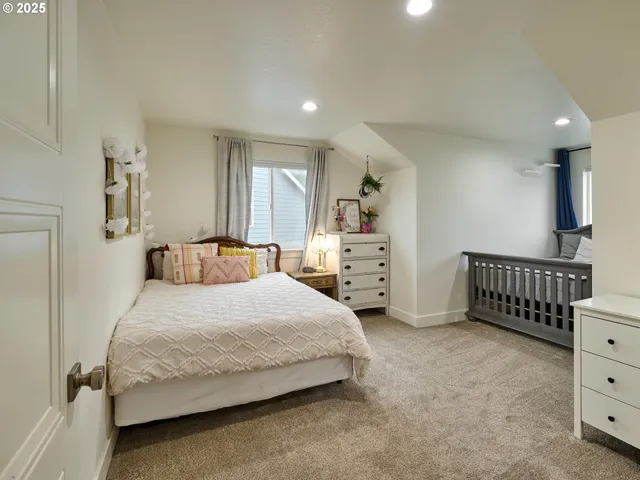 $769,000 | 833 Hawk Drive, Silverton, OR 97381