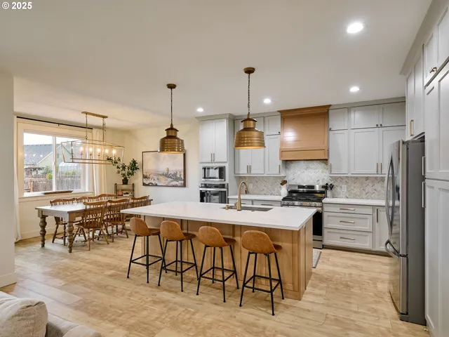 $769,000 | 833 Hawk Drive, Silverton, OR 97381