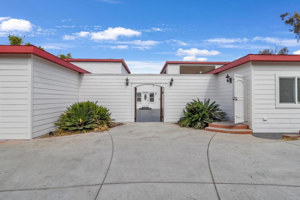 441 Rancho Santa Fe Road Encinitas, CA 92024 - Photo 2 of 57 Gallery Image 2