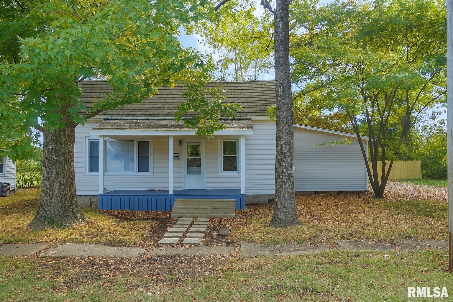 812 West Madison Street Herrin, IL 62948 - Photo 1 of 39