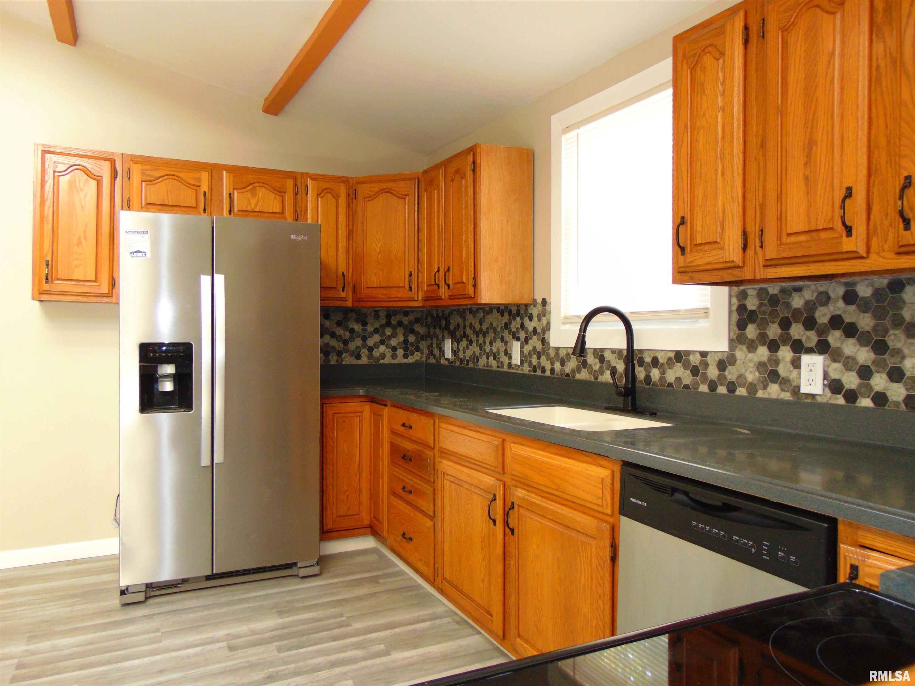 812 West Madison Street Herrin, IL 62948 - Photo 13 of 39