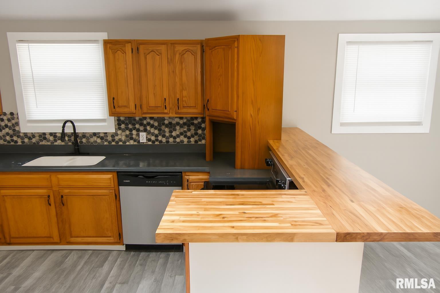 812 West Madison Street Herrin, IL 62948 - Photo 15 of 39