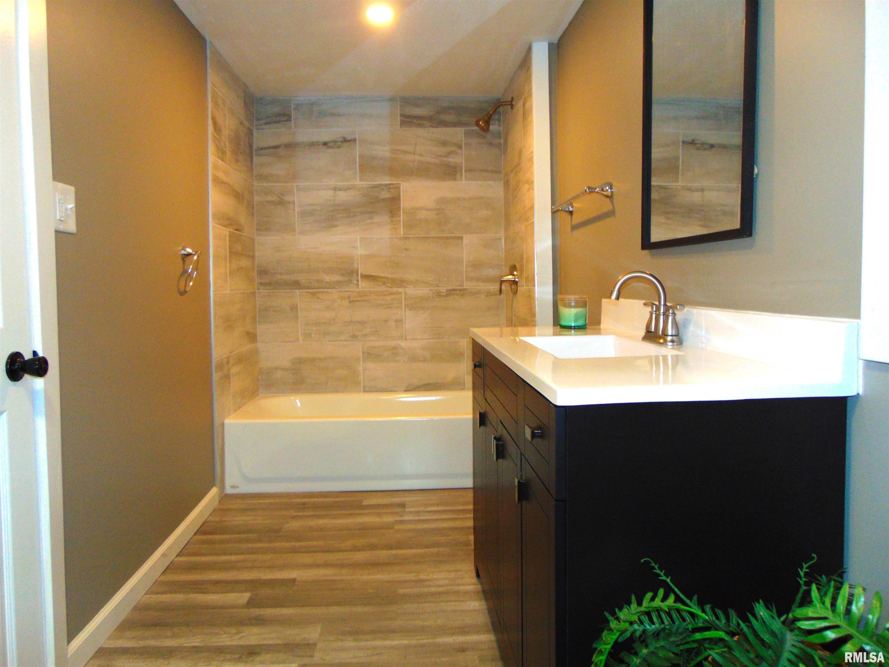 812 West Madison Street Herrin, IL 62948 - Photo 23 of 39