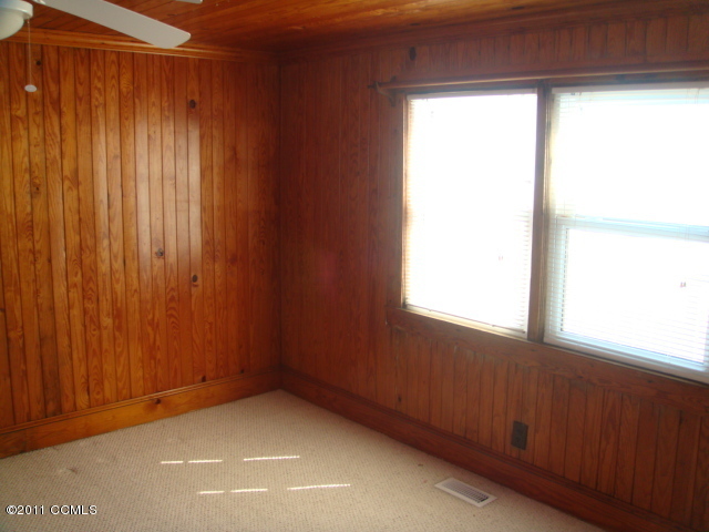 115 Hoffman Beach Road Atlantic Beach, NC 28512 - Photo 7 of 13 bed main