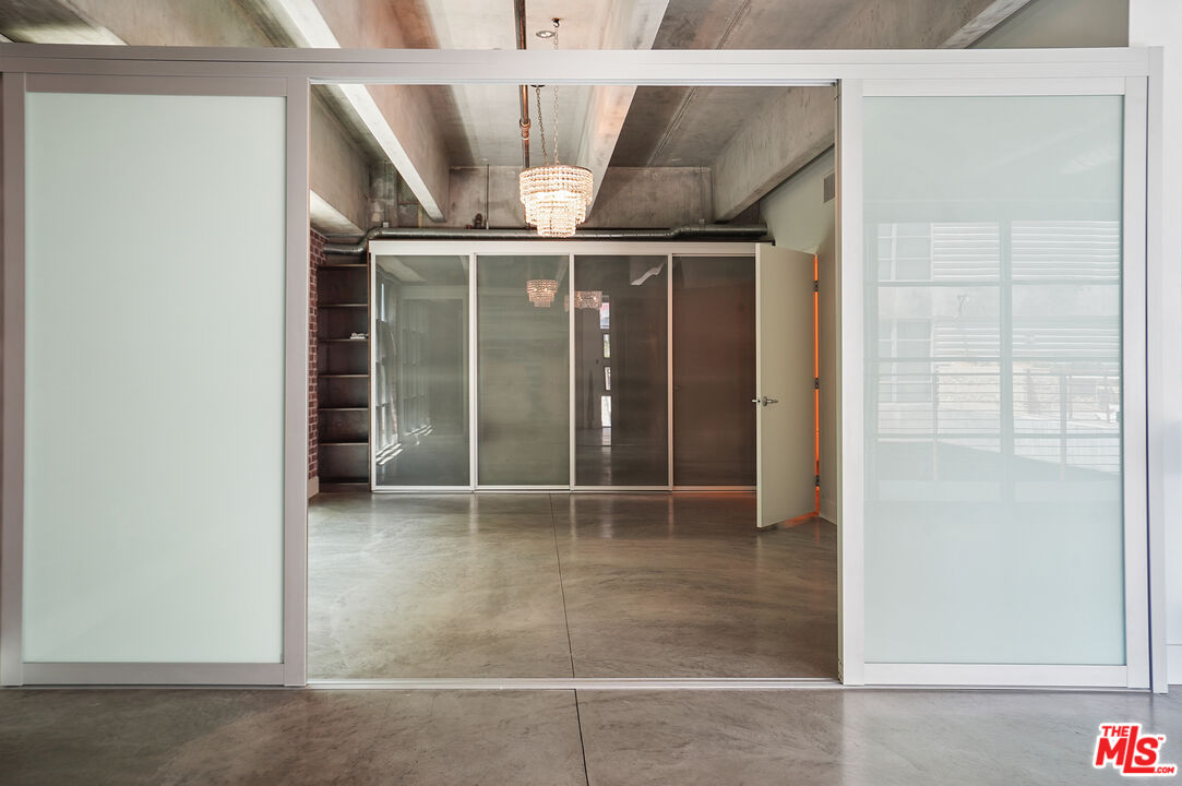 4141 Glencoe Avenue, Unit 211 Marina del Rey, CA 90292 - Photo 11 of 49 a view of entryway