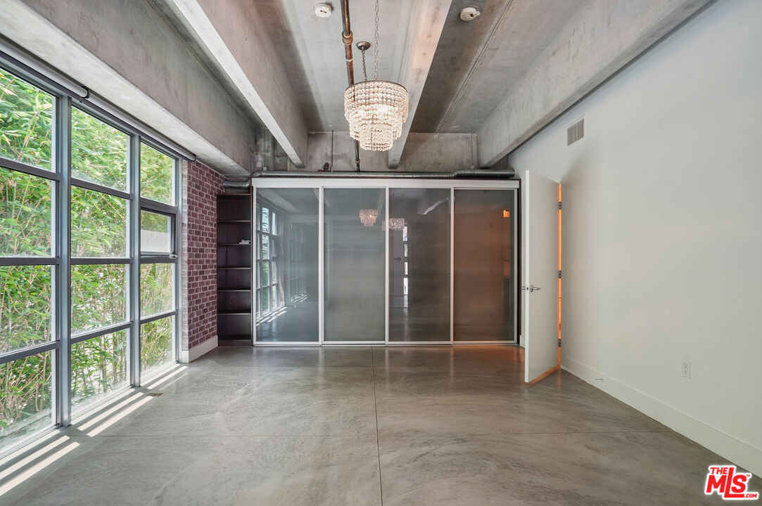 4141 Glencoe Avenue, Unit 211 Marina del Rey, CA 90292 - Photo 12 of 49 a view of entryway