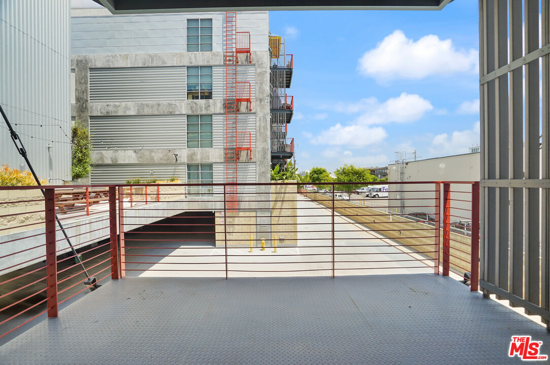 4141 Glencoe Avenue, Unit 211 Marina del Rey, CA 90292 - Photo 21 of 49 a view of a balcony with city view