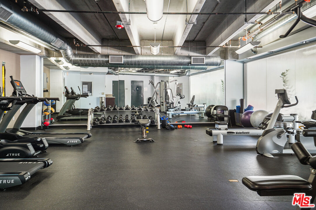 4141 Glencoe Avenue, Unit 211 Marina del Rey, CA 90292 - Photo 39 of 49 a view of a room with gym equipment