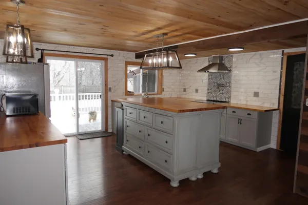 $455,000 | 2 Hutchins Circle, Barre Town, VT 05641