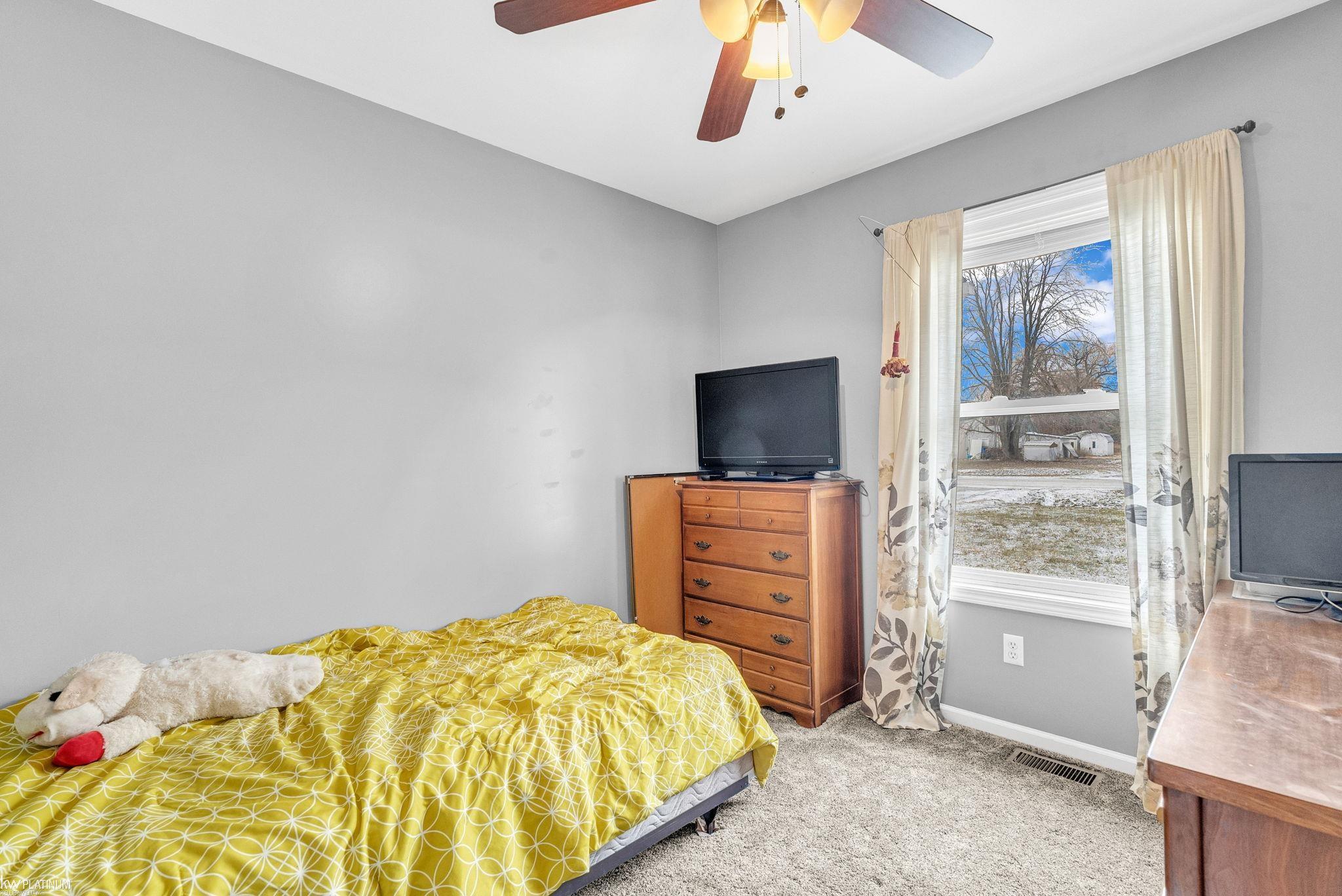5540 Tice Road Fort Gratiot, MI 48059 - Photo 25 of 36 50163283-f3c4bdaf-49d3-47b9-b62c-2a560c591c04.JPG