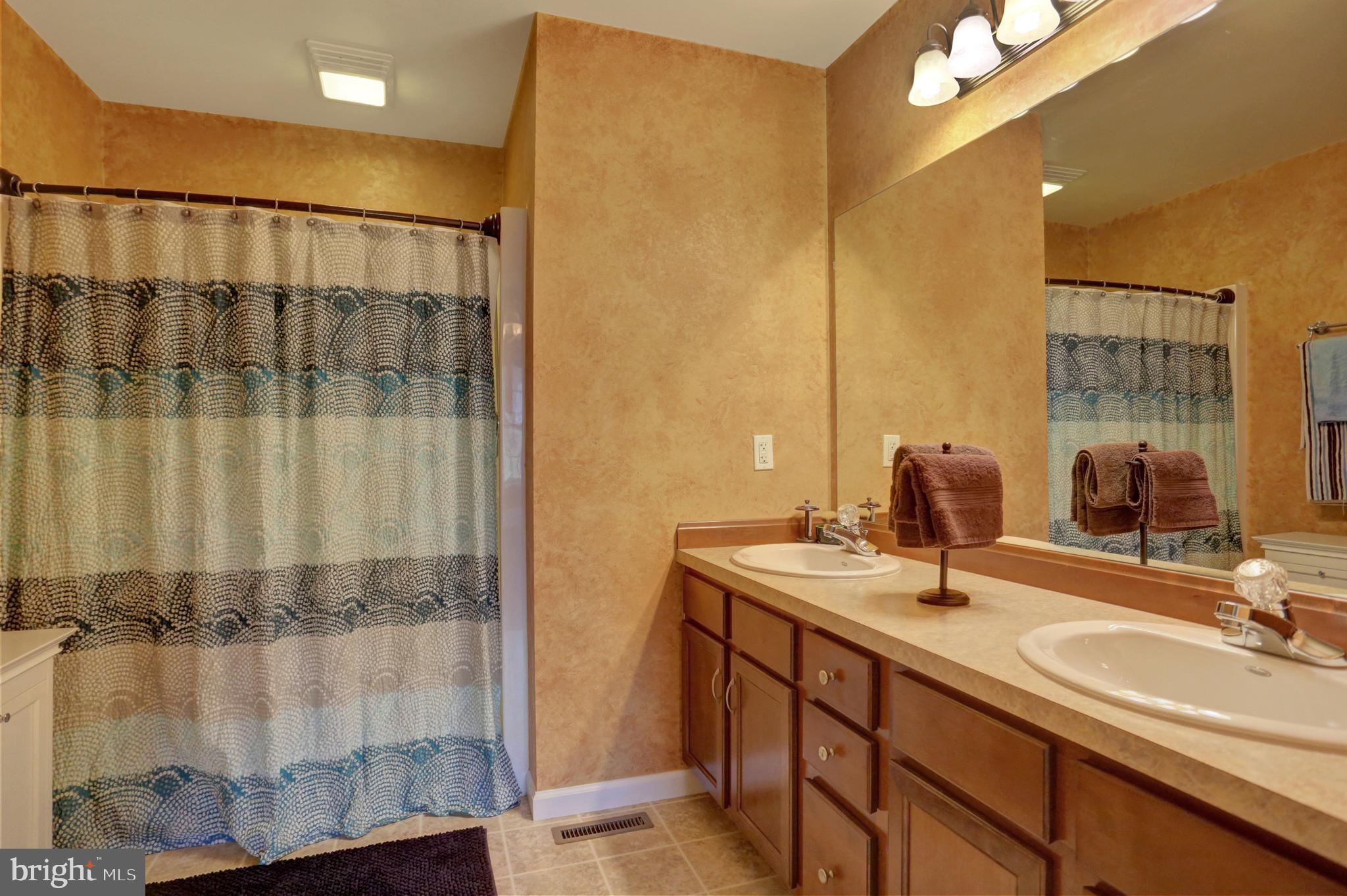 1224 Overlook Road Middletown, PA 17057 - Photo 18 of 32 Gallery Image 18