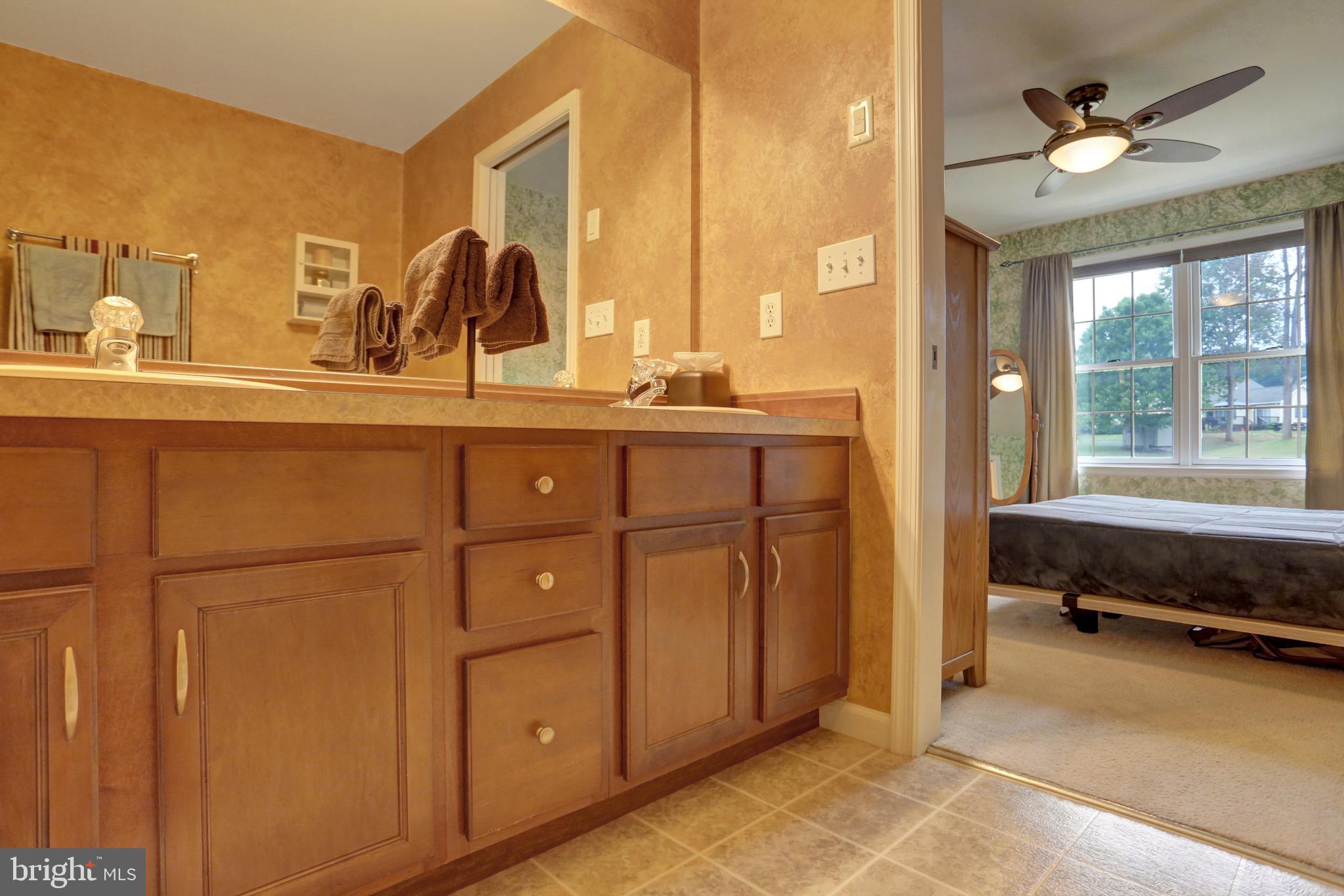 1224 Overlook Road Middletown, PA 17057 - Photo 6 of 32 Gallery Image 6
