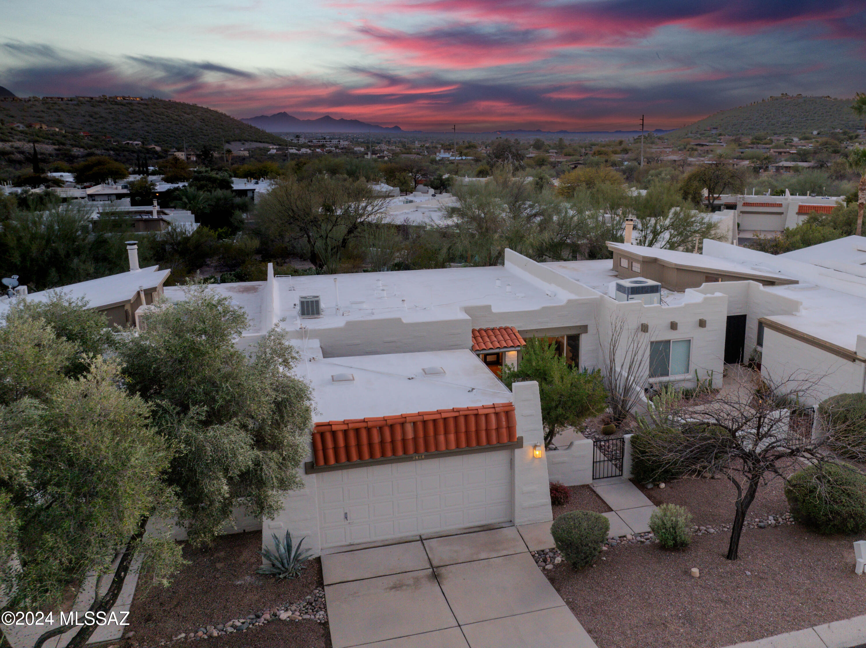 7414 East Wandering Road Tucson, AZ 85750 - Photo 1 of 35 Gallery Image 1