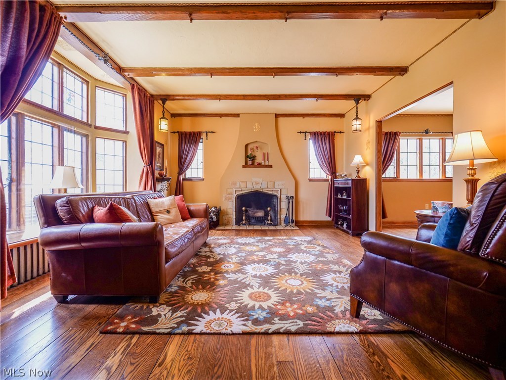3924 Riveredge Road Cleveland, OH 44111 - Photo 2 of 35 Gallery Image 2