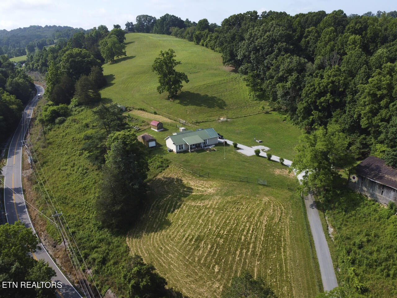 1526 Long Hollow Road La Follette, TN 37766 - Photo 1 of 60 Gallery Image 1