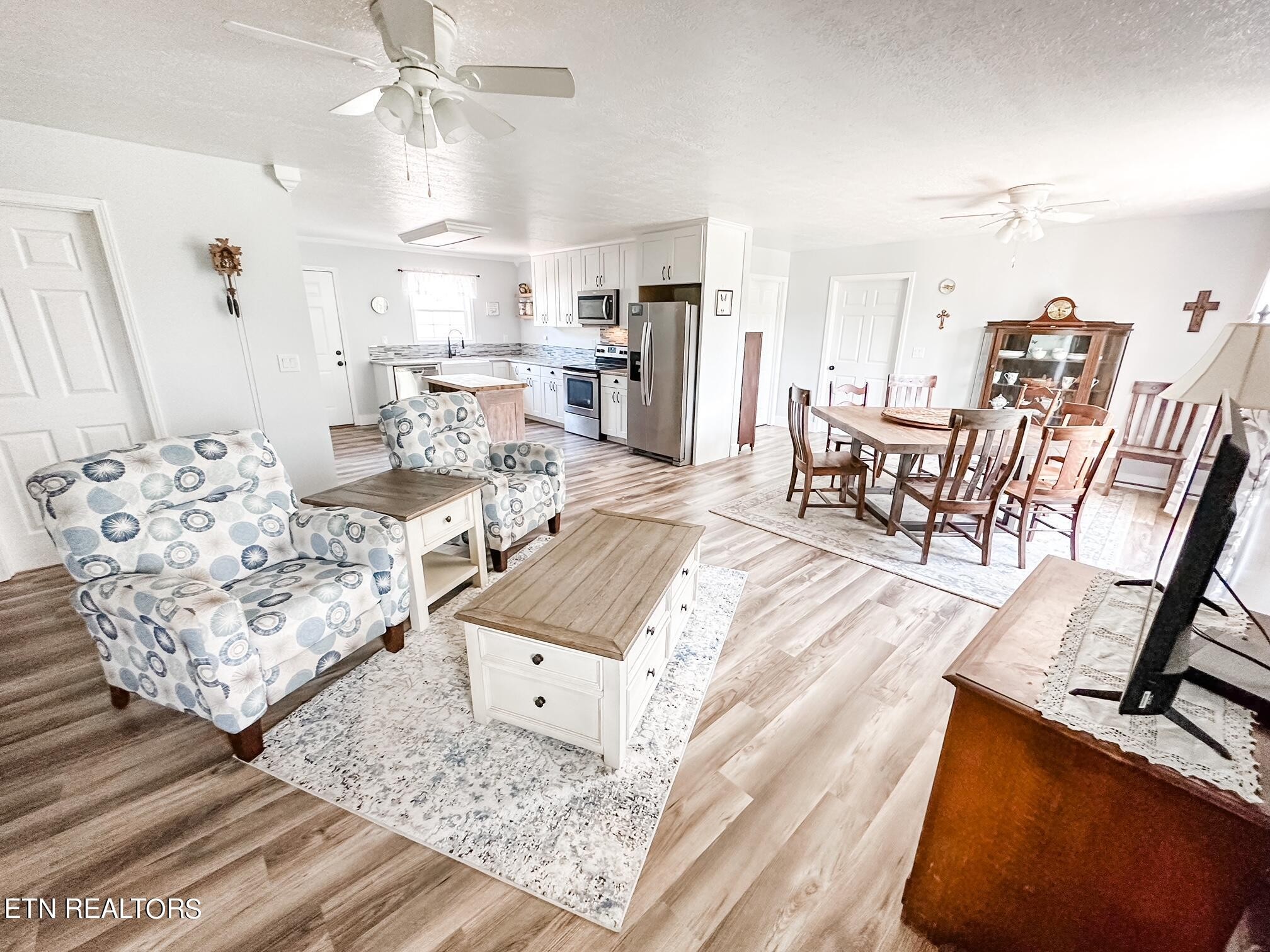 1526 Long Hollow Road La Follette, TN 37766 - Photo 11 of 60 Gallery Image 11