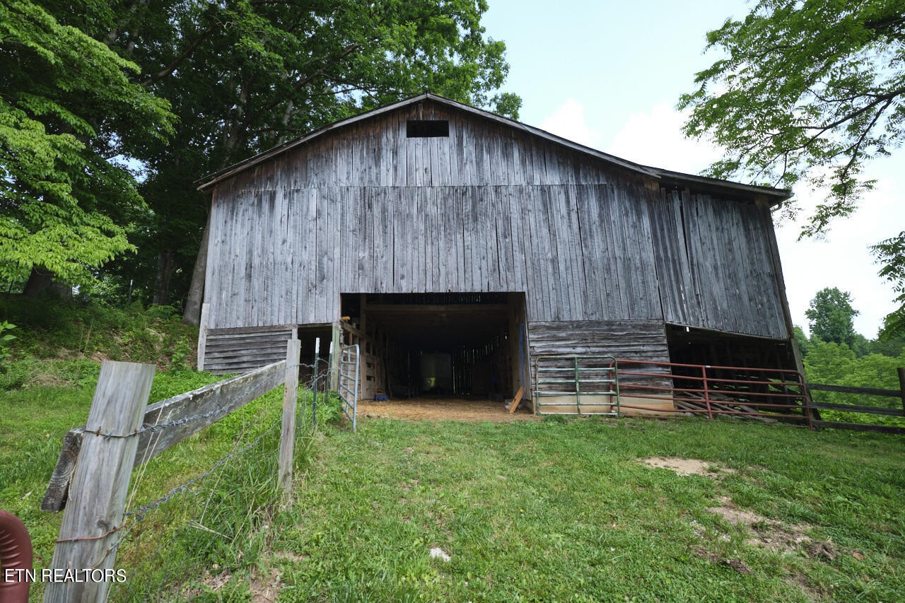 1526 Long Hollow Road La Follette, TN 37766 - Photo 32 of 60 Gallery Image 32
