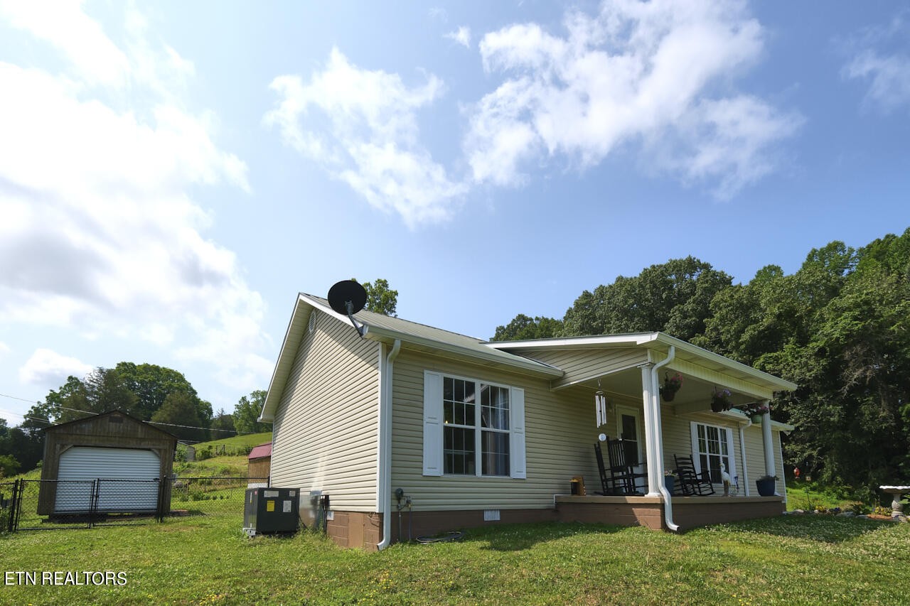 1526 Long Hollow Road La Follette, TN 37766 - Photo 49 of 60 Gallery Image 49