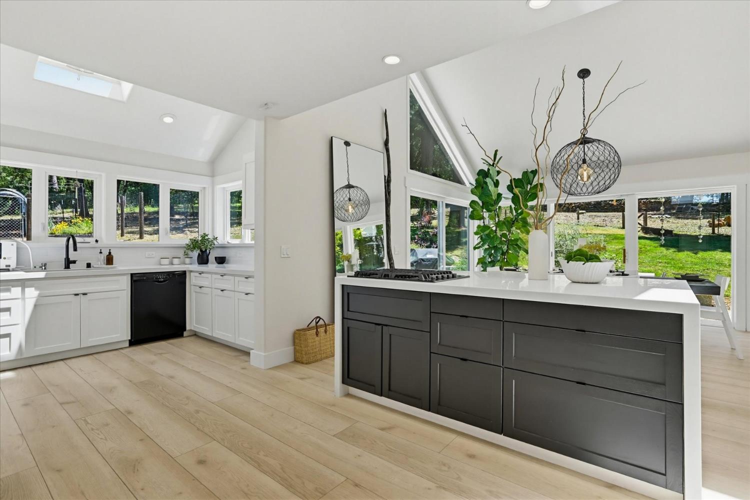 14381 Sunrock Road Nevada City, CA 95959 - Photo 15 of 88