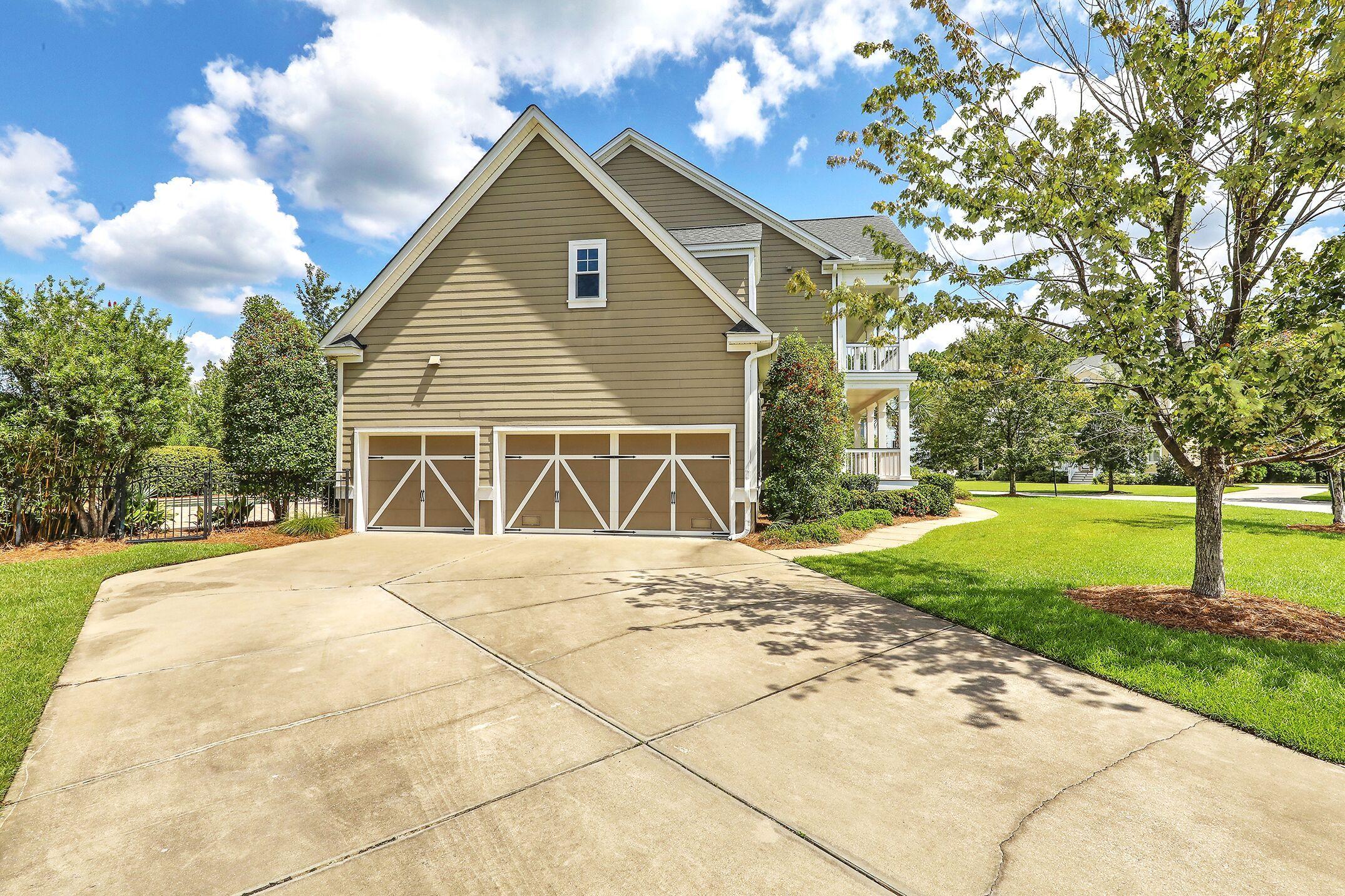 2970 Sturbridge Road Mount Pleasant, SC 29466 - Photo 3 of 57 bV9iJMcg