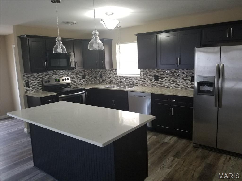 3041 Meyer Road Festus, MO 63028 - Photo 3 of 24