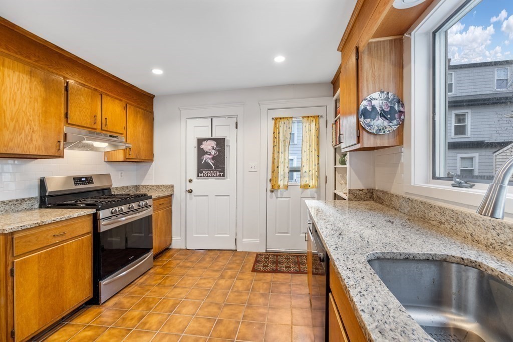 5 Chestnut Street, Unit 5 Medford, MA 02155 - Photo 13 of 26