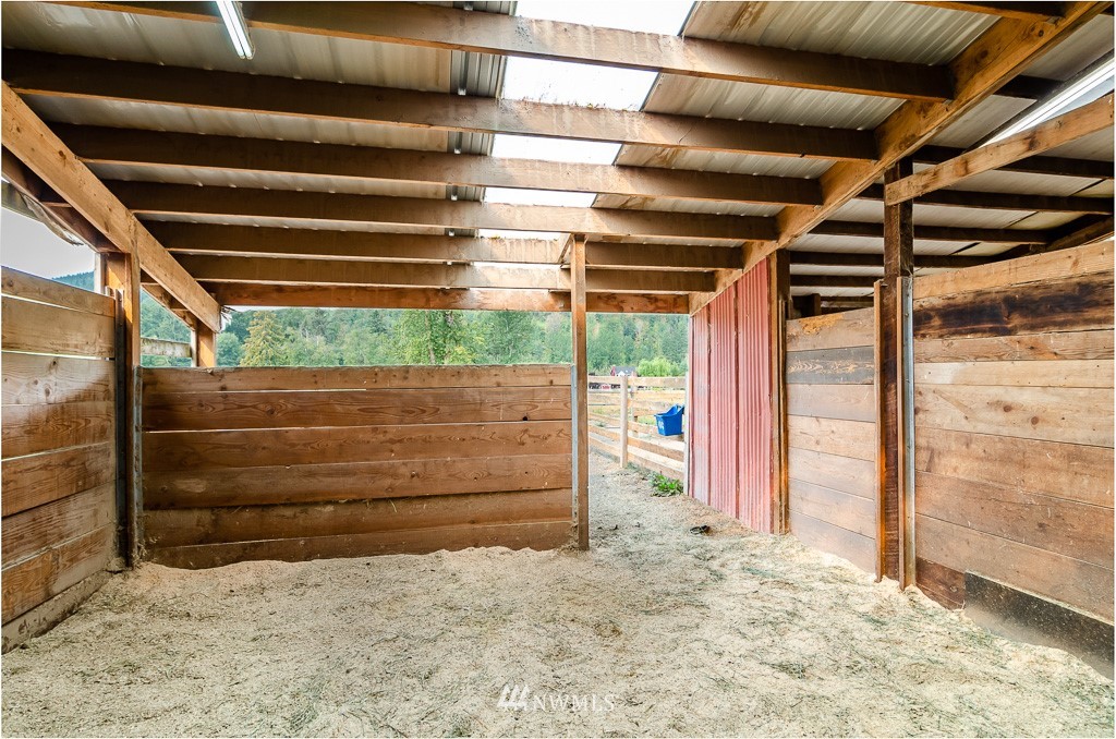 3941 Squalicum Lake Road Bellingham, WA 98226 - Photo 21 of 25 Gallery Image 21
