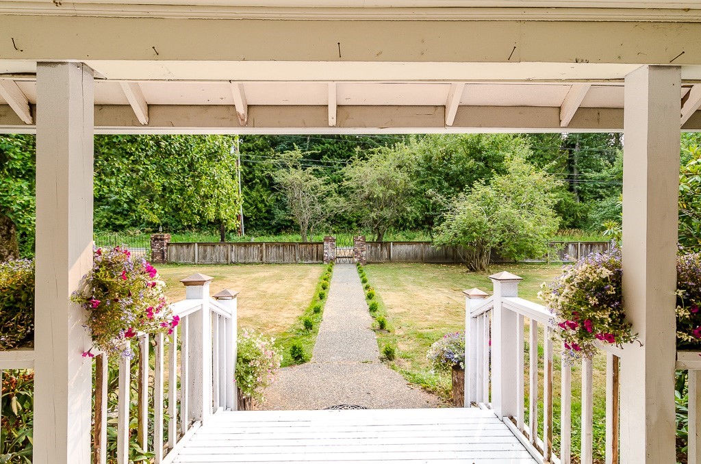 3941 Squalicum Lake Road Bellingham, WA 98226 - Photo 4 of 25 Gallery Image 4