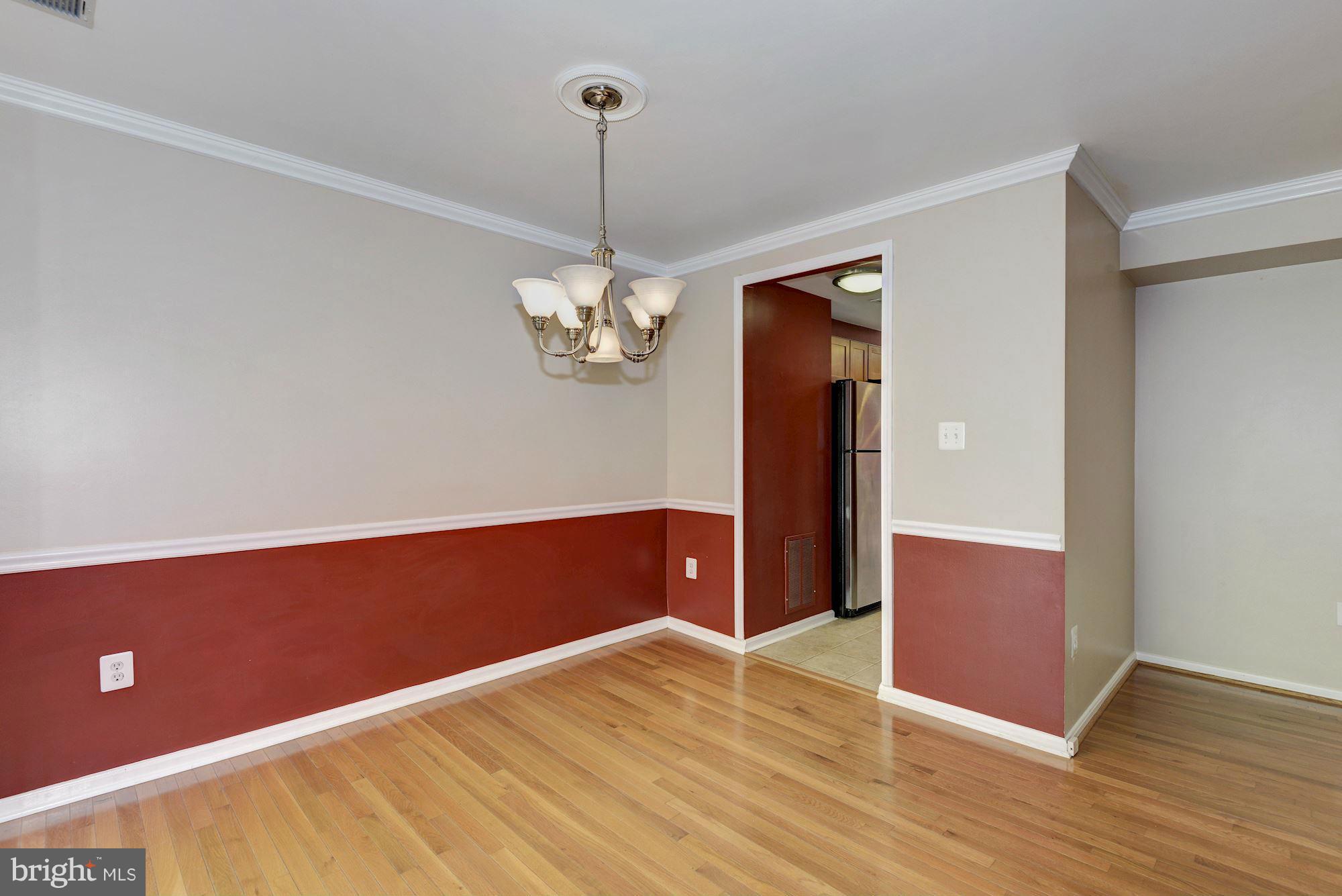 5828 Humblebee Road Columbia, MD 21045 - Photo 4 of 18 Dining Area