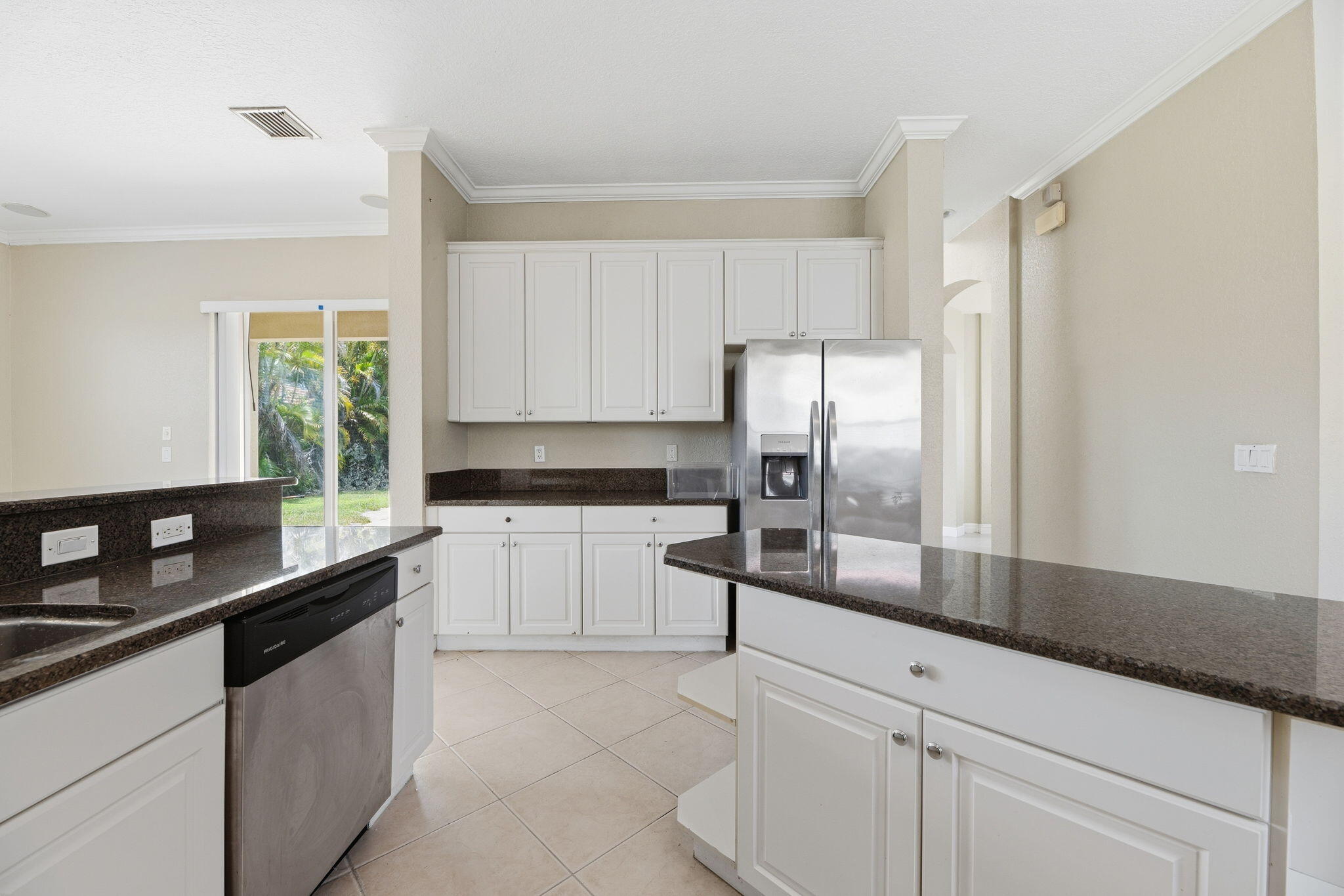 126 Magnolia Way Jupiter, FL 33469 - Photo 14 of 37 ListerPros_009
