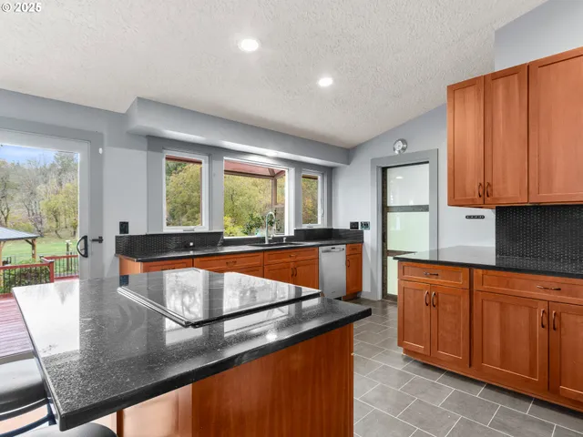 $749,900 | 25404 Northeast 56th Street, Vancouver, WA 98682