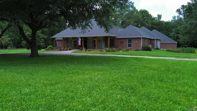 $1,400,000 | 2907 La Highway, St. Francisville, LA 70775