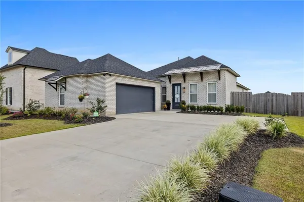 $387,000 | 1525 Audubon Parkway, Madisonville, LA 70447