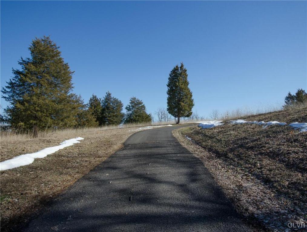 1706 State Road Coopersburg, PA 18036 - Photo 3 of 28 Gallery Image 3