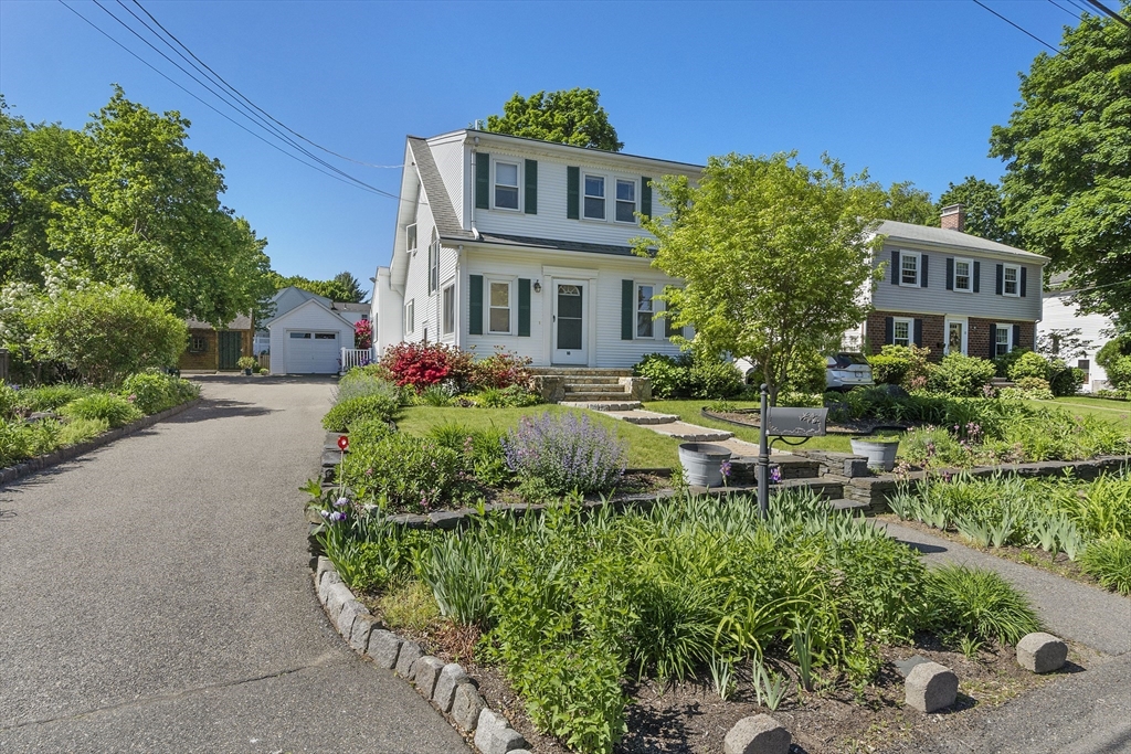 10 Waldron Road Braintree, MA 02184 - Photo 3 of 41