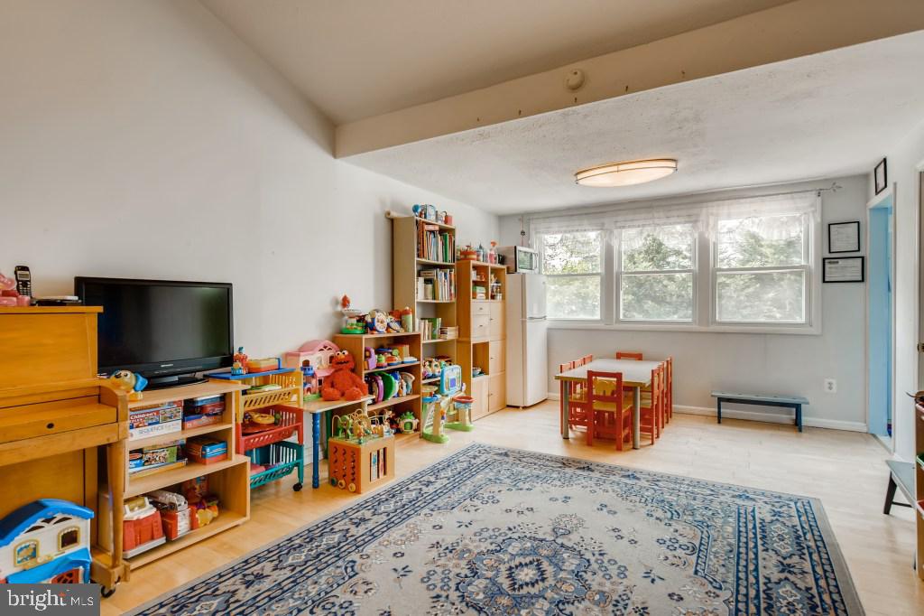 6712 Chippewa Drive Baltimore, MD 21209 - Photo 11 of 27