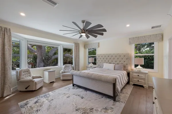$3,295,000 | 1253 North Basin Lane, Sarasota, FL 34242