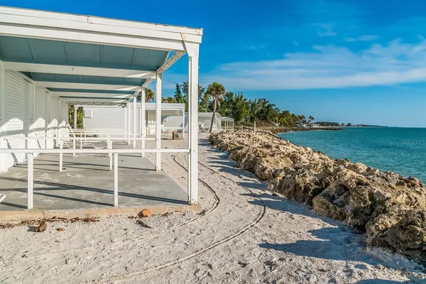 $3,295,000 | 1253 North Basin Lane, Sarasota, FL 34242