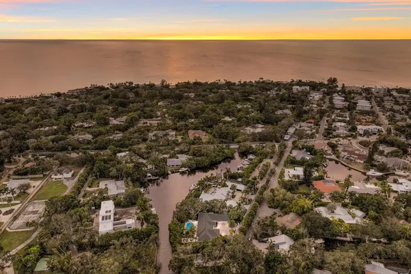 $3,295,000 | 1253 North Basin Lane, Sarasota, FL 34242