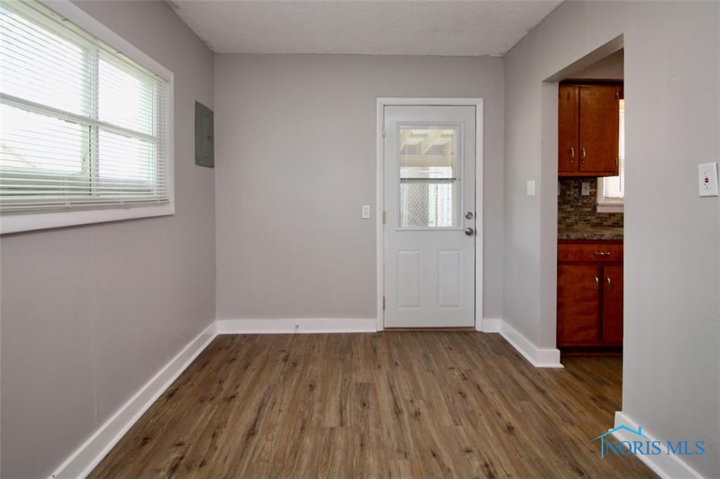 206 Windsor Road Walbridge, OH 43465 - Photo 27 of 39 Gallery Image 27