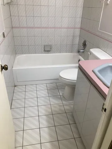 $195,000 | 2820 Tennis Club Drive, Unit 401, West Palm Beach, FL 33417