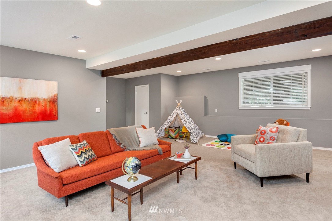6920 Meadowdale Beach Road Edmonds, WA 98026 - Photo 16 of 23 Gallery Image 16