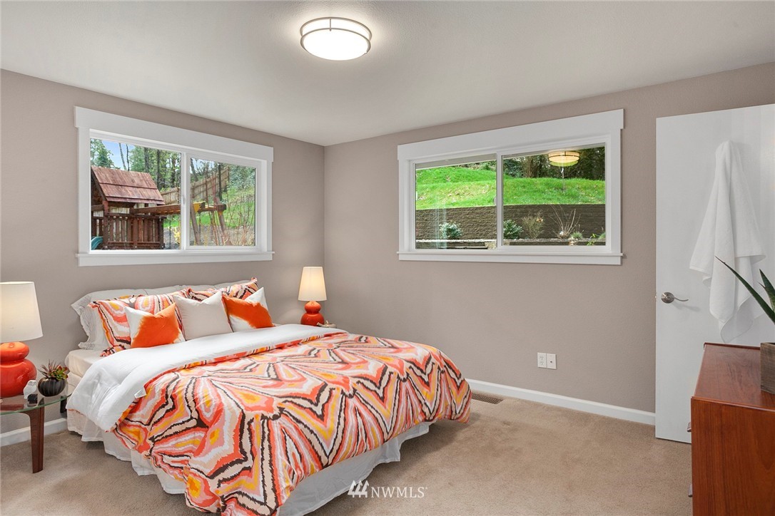 6920 Meadowdale Beach Road Edmonds, WA 98026 - Photo 10 of 23 Gallery Image 10