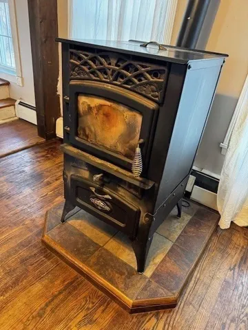 $385,000 | 408 Northeast Main Street, Douglas, MA 01516