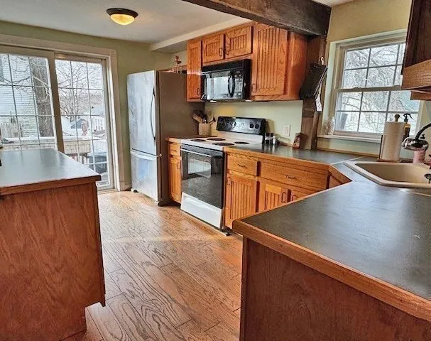 $385,000 | 408 Northeast Main Street, Douglas, MA 01516