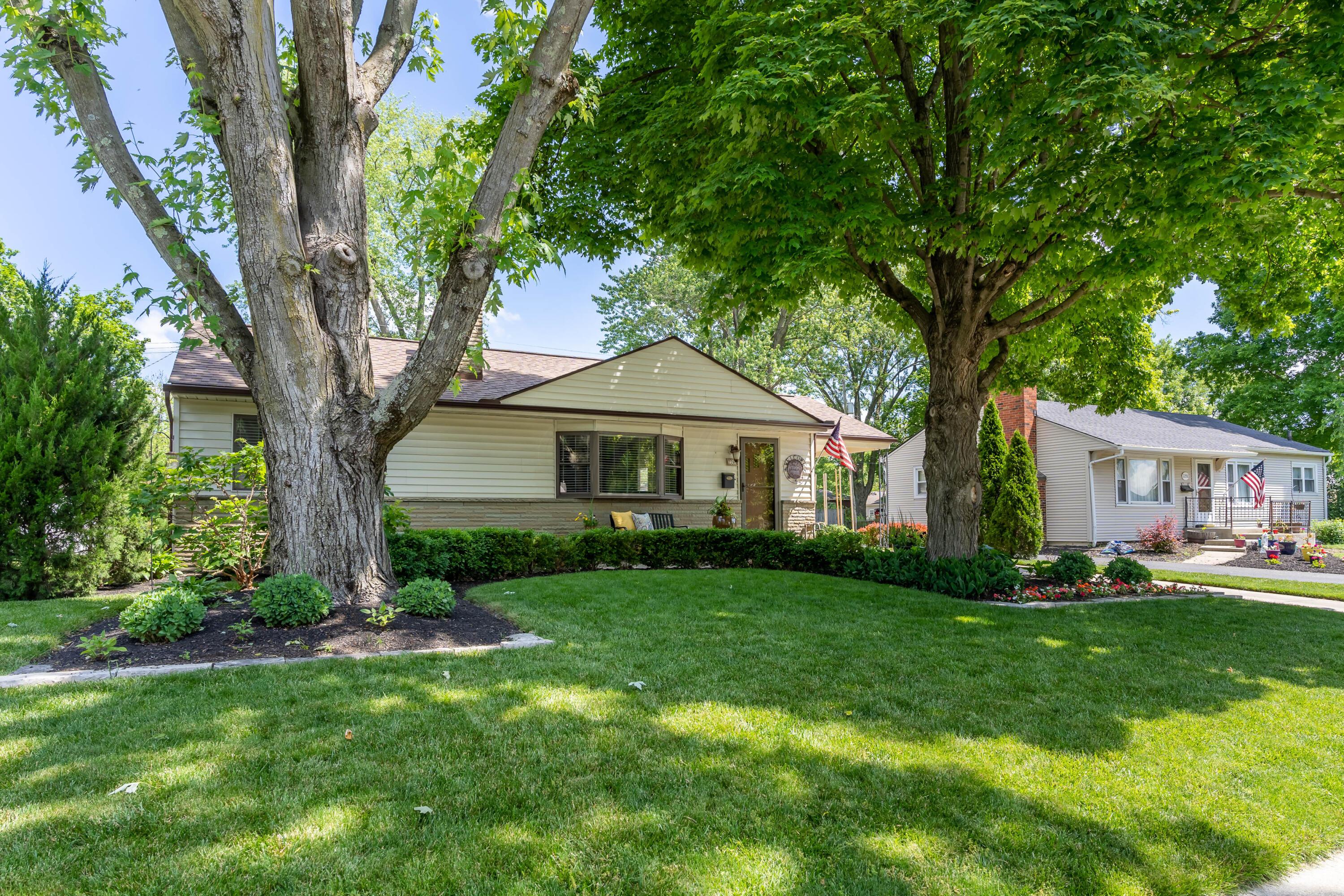 2260 Swansea Road Columbus, OH 43221 - Photo 2 of 48 2260 Swansea_MLS_2
