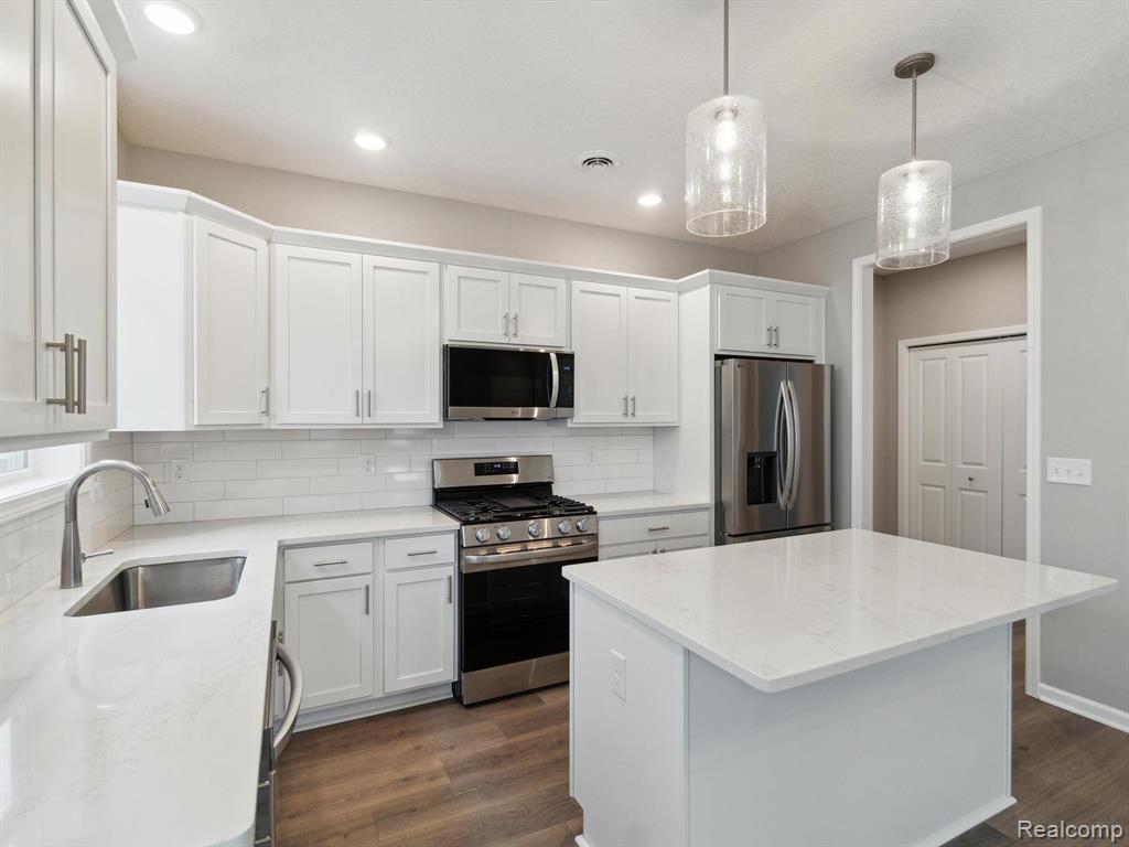 1703 Ashfield Street Howell, MI 48855 - Photo 18 of 56